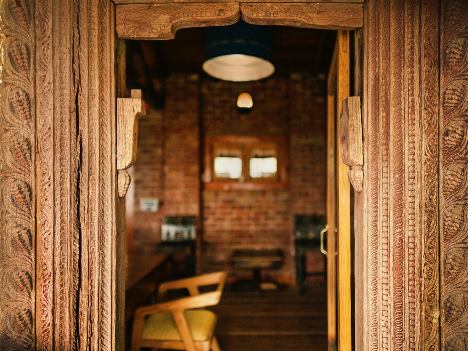 oak chalet mukteshwar dinning area homestay